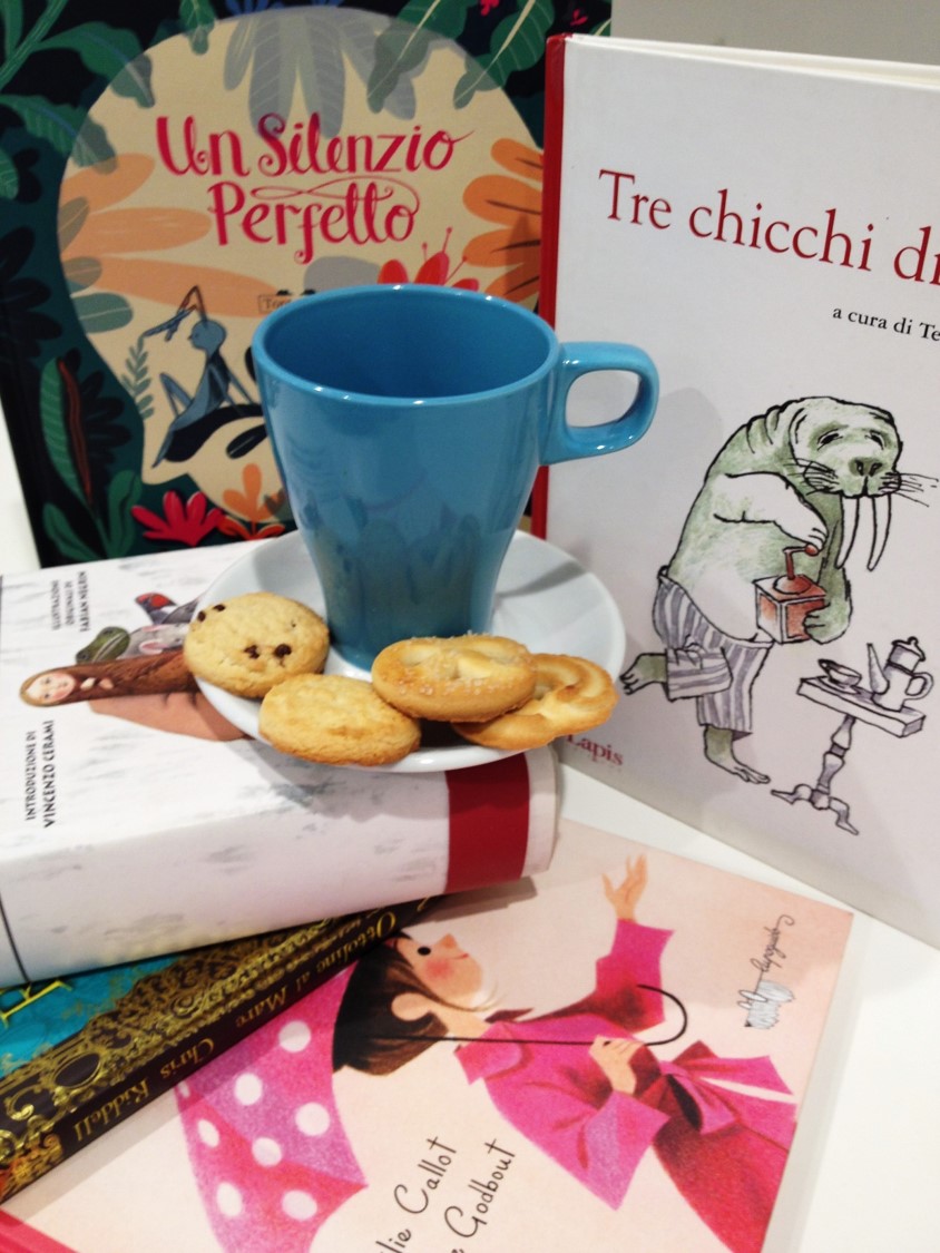 Mercoledì 19/10 ore 10:45 Tè caldo e (piccoli) libri